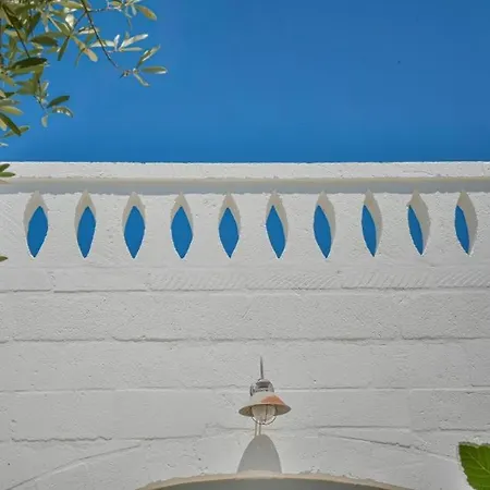 Trullo Sant'andrea Βίλα