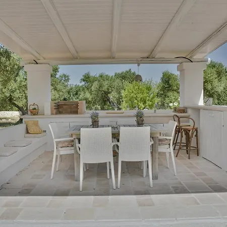 Trullo Sant'andrea Βίλα *